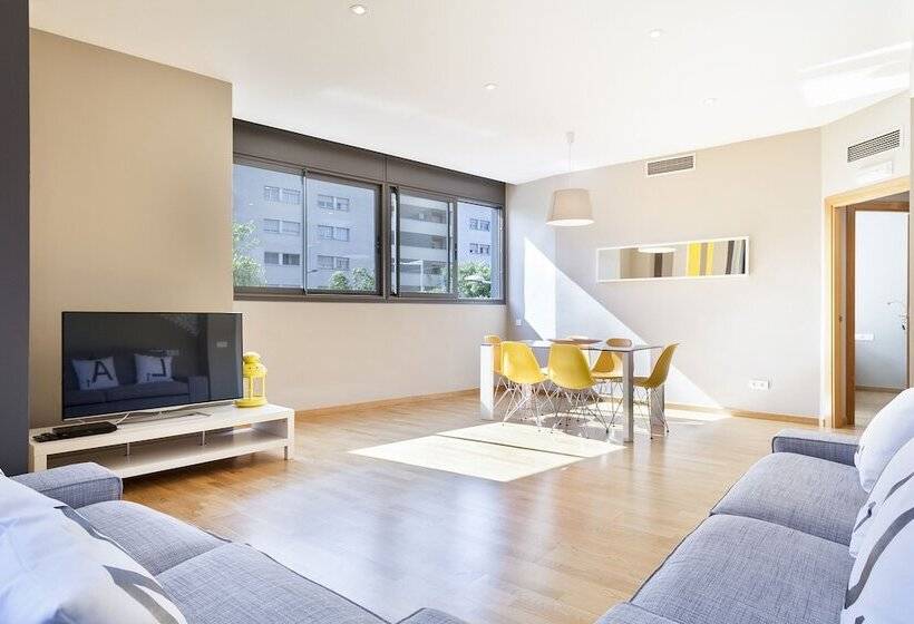 Апартаменты 3 Спальни, Acta Laumon