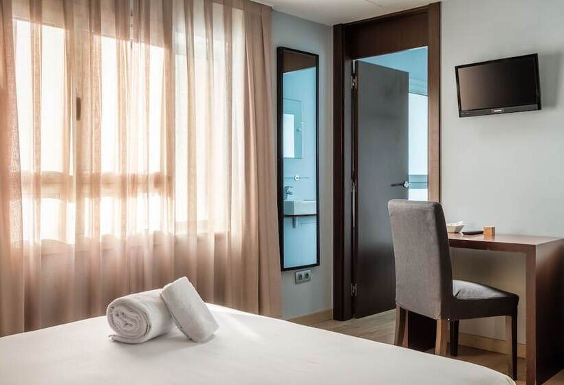 标准间, Madanis Liceo