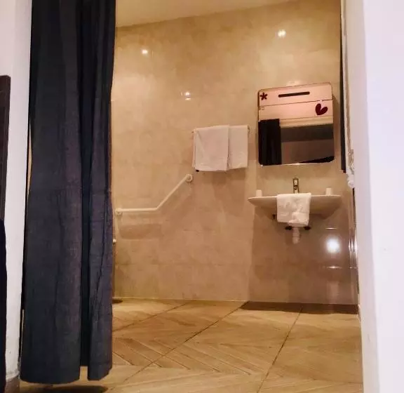 اتاق استاندارد یک نفره, Residence De Bruxelles