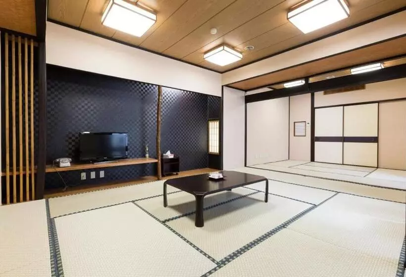デラックスファミリールーム, Ryokan Sanoya