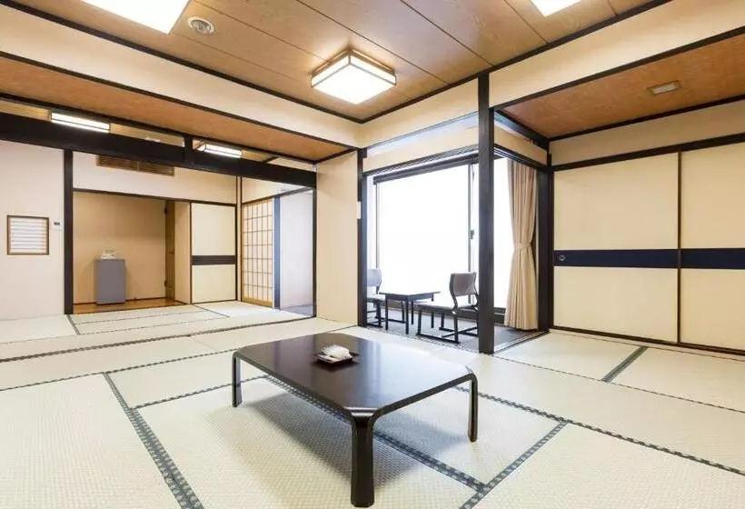 デラックスファミリールーム, Ryokan Sanoya