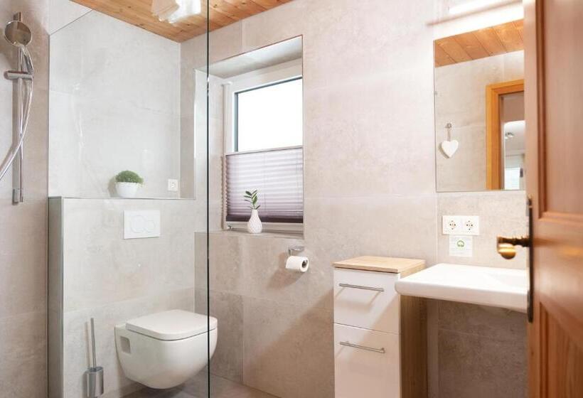 패밀리 룸, Santner,