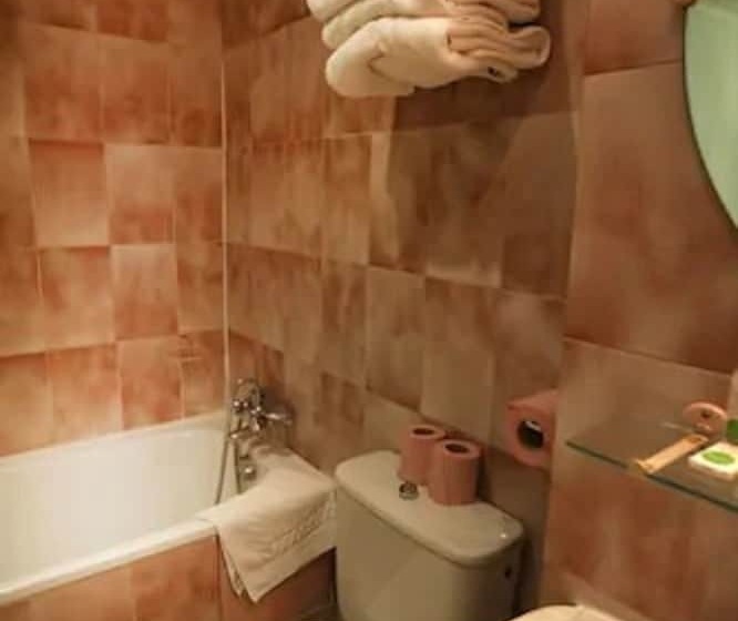 غرفة قياسية فردية, Nouvel Hotel Paris 18