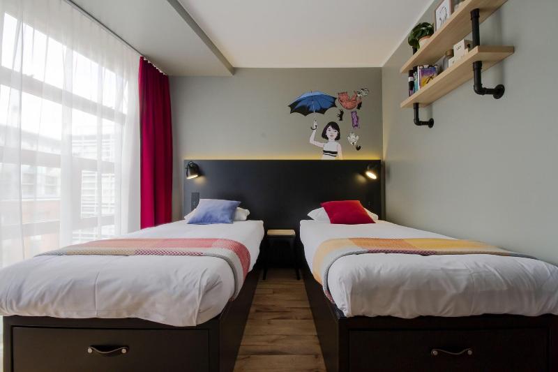 标准间, Generator Dublin