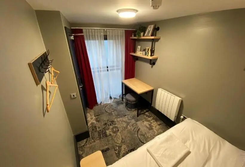 Cameră Single Standard cu Baie Comună, Generator Dublin