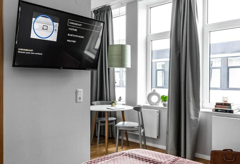 베이직 스튜디오, Biz Apartment Gärdet