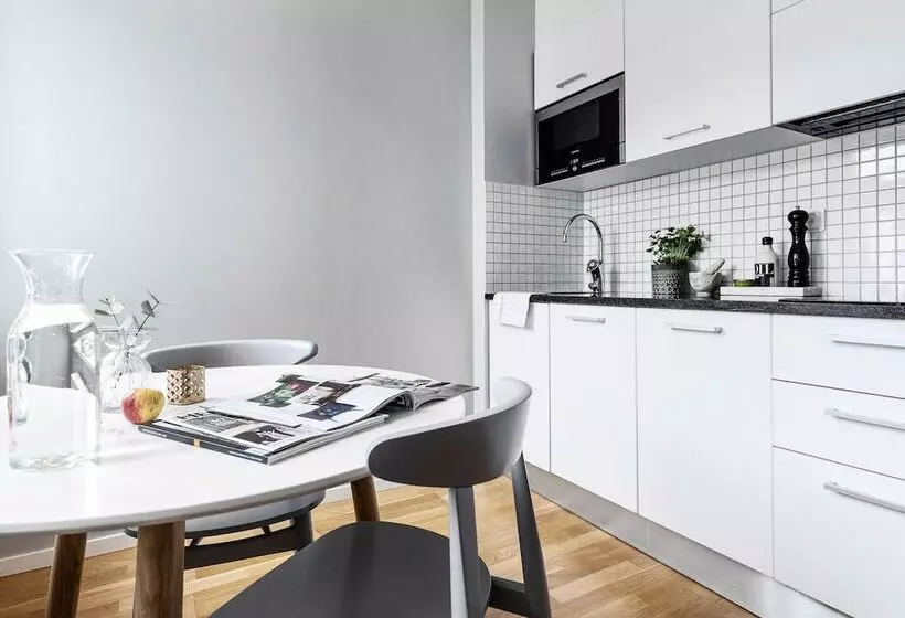 スタンダードスタジオ, Biz Apartment Gärdet