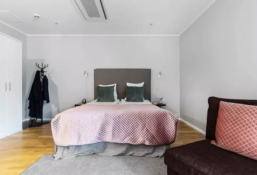 スタンダードスタジオ, Biz Apartment Gärdet