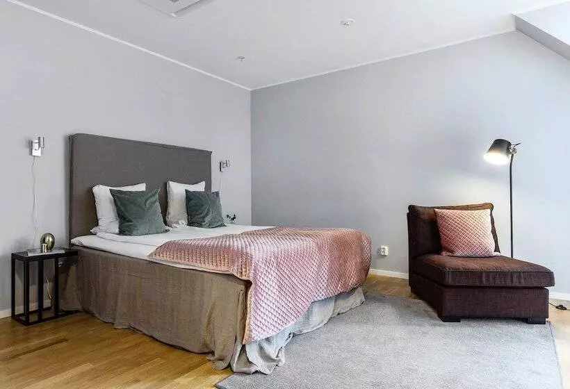 スタンダードスタジオ, Biz Apartment Gärdet