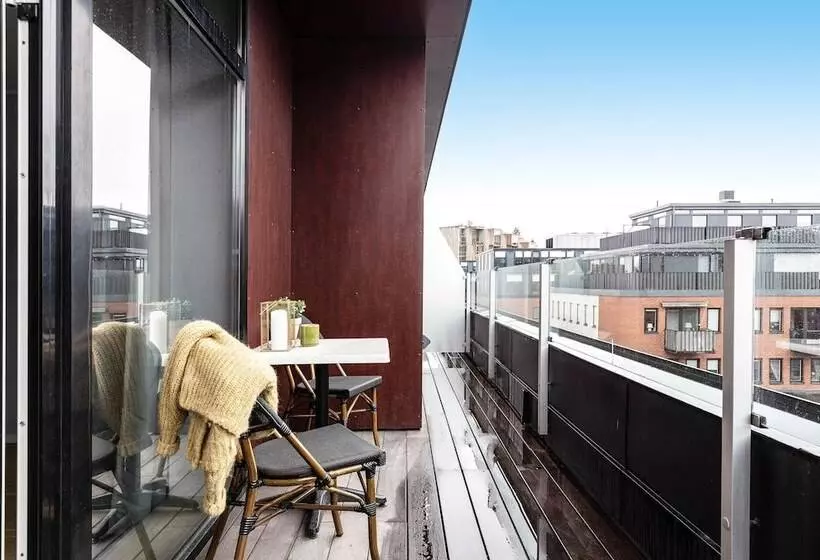 テラス付き１ベッドルームアパートメント, Biz Apartment Gärdet