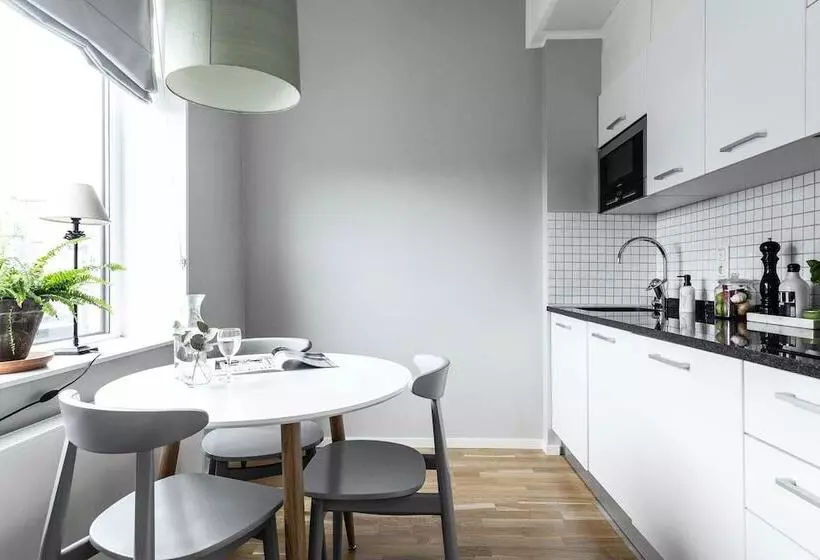 テラス付き１ベッドルームアパートメント, Biz Apartment Gärdet