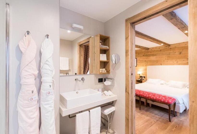 バルコニー付きスーペリアルーム, Auberge De La Maison
