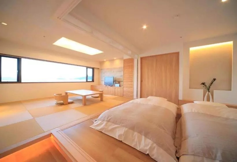 オーシャンビュースーペリアールーム, Awaji International Hotel The Sunplaza