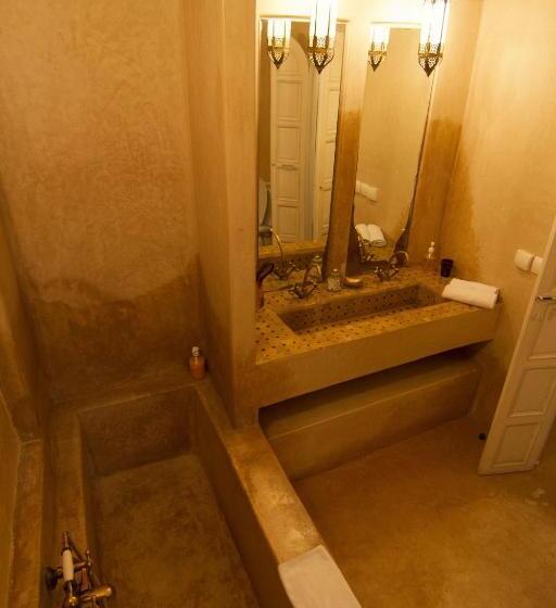 Quarto deluxe, Dar Crystal