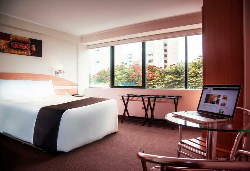 غرفة قياسية فردية, Ferre Miraflores