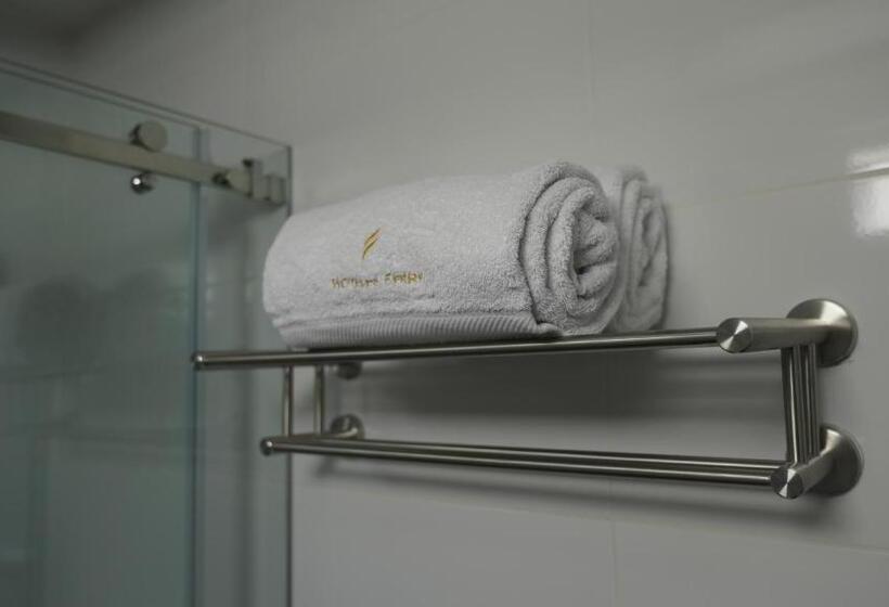 غرفة قياسية فردية, Ferre Miraflores