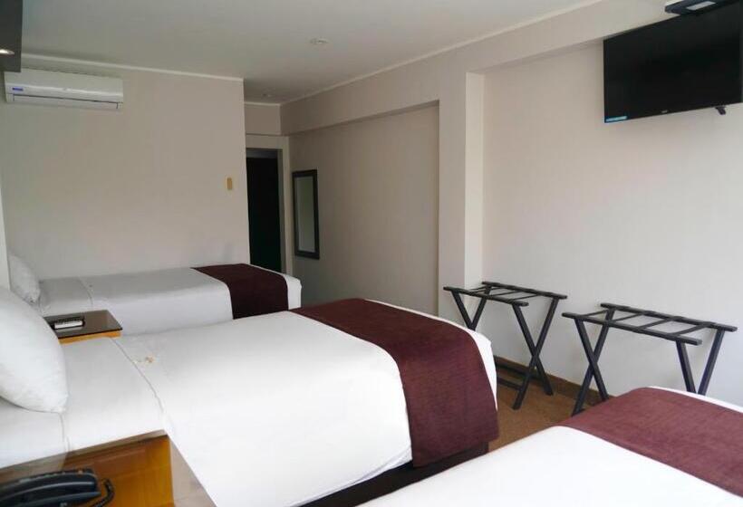 غرفة قياسية ثلاثية, Ferre Miraflores