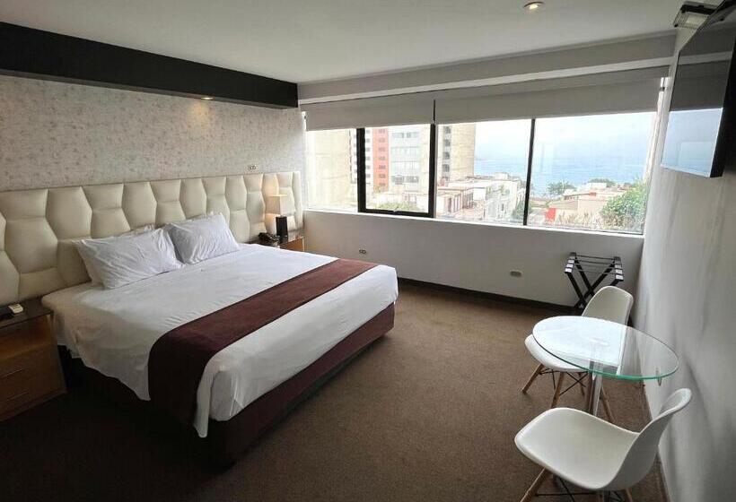 جناح جونيور, Ferre Miraflores