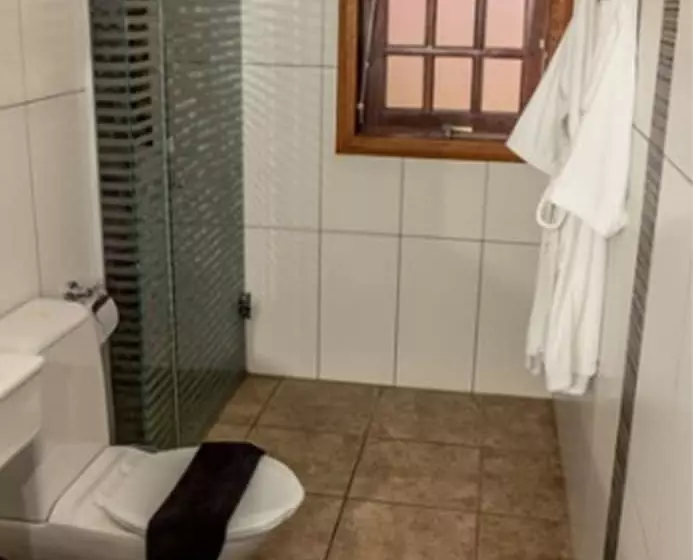 Suite mit Poolblick, Il Nuraghe