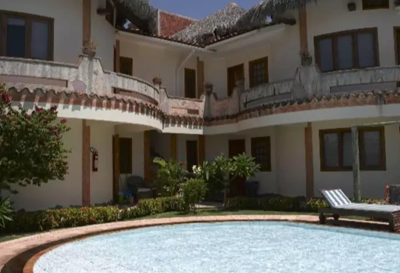 Suite mit Poolblick, Il Nuraghe