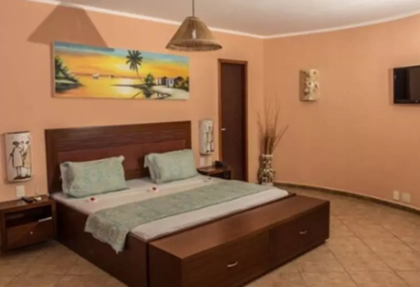 Suite mit Poolblick, Il Nuraghe