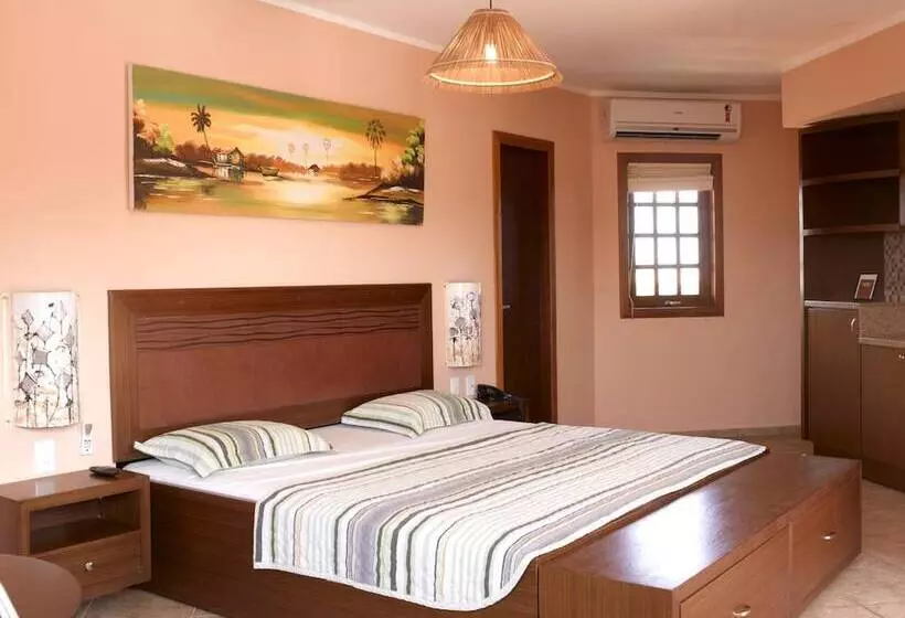 Suite mit Poolblick, Il Nuraghe