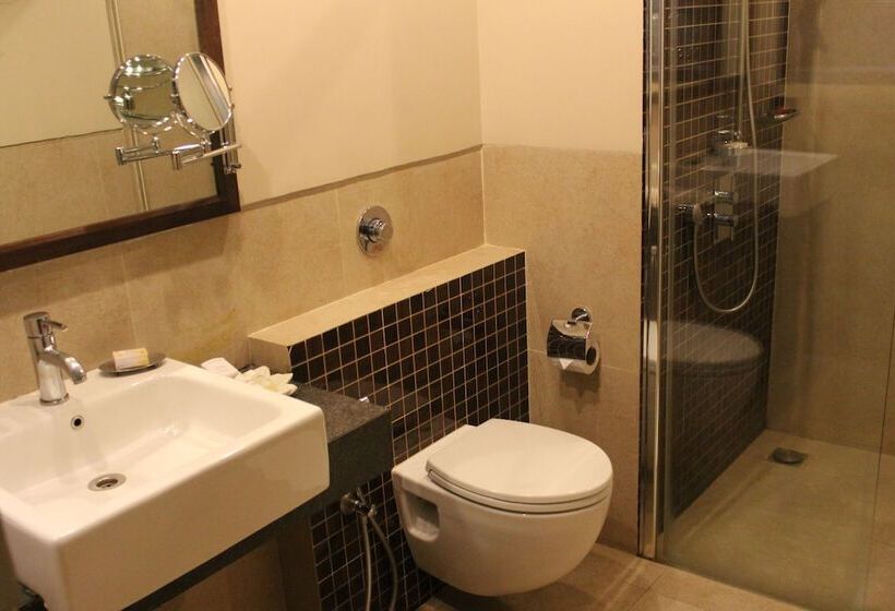 豪华房间, Justa Mg Road