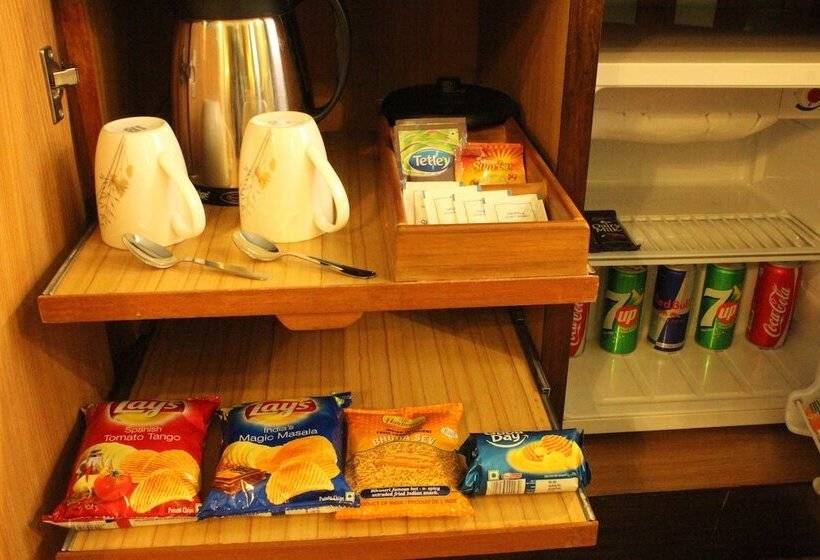 豪华房间, Justa Mg Road