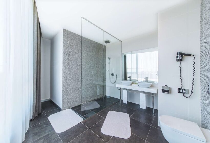 اتاق سوپریور, NH Bratislava Gate One