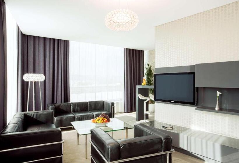 سوییت, NH Bratislava Gate One