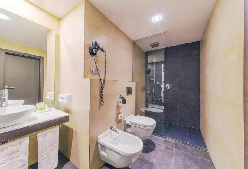 سوییت, NH Bratislava Gate One