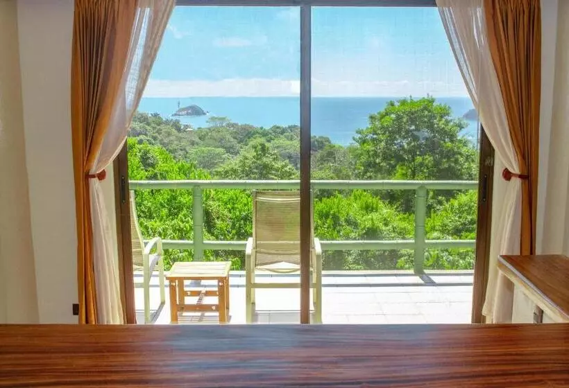 オーシャンビュースーペリアールーム, Si Como No Resort & Wildlife Refuge