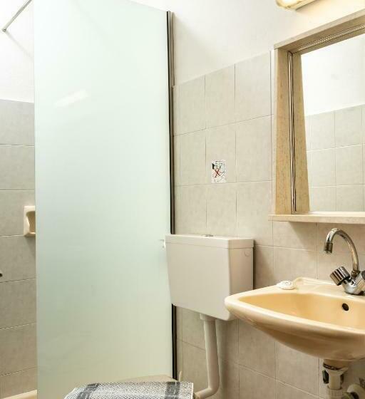 스탠다드 스튜디오, Ilyssion Holidays