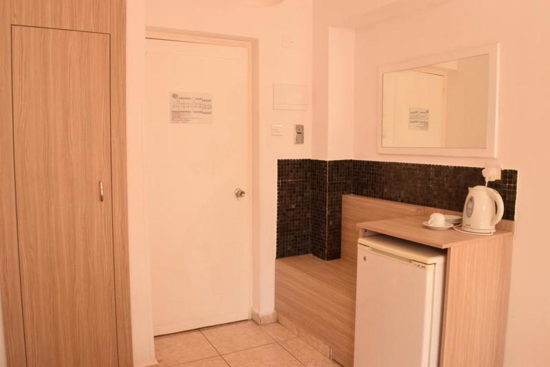 스탠다드 트리플 룸, Pambos Napa Rocks Adults Only