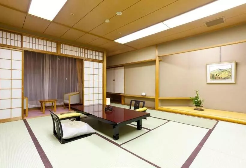 اتاق استاندارد چهار تخته, Kinzan
