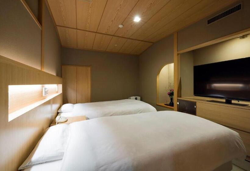 デラックスの4人部屋, Kinzan