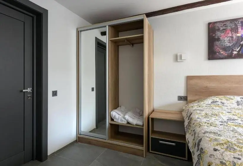 Huoneisto 3 Makuuhuonetta, Apart Hotel Fusion