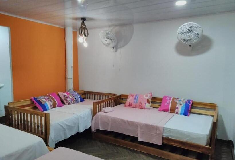 חדר משפחתי נוף לים, Posada Donde Uriel Playa Tranquila