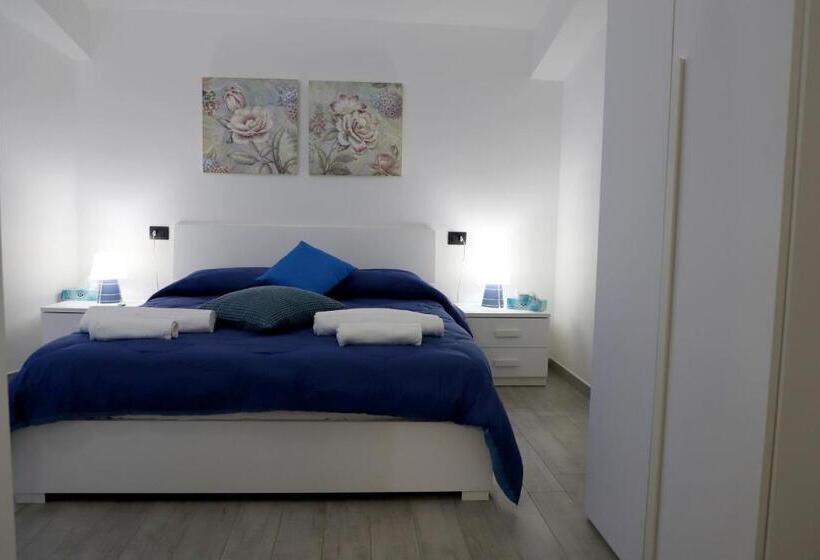 חדר משפחתי, Assabinirica