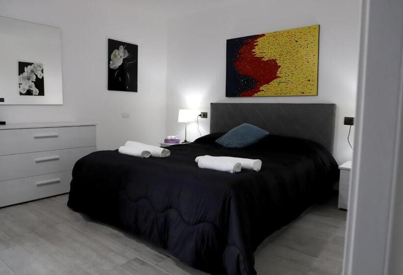 חדר משפחתי, Assabinirica