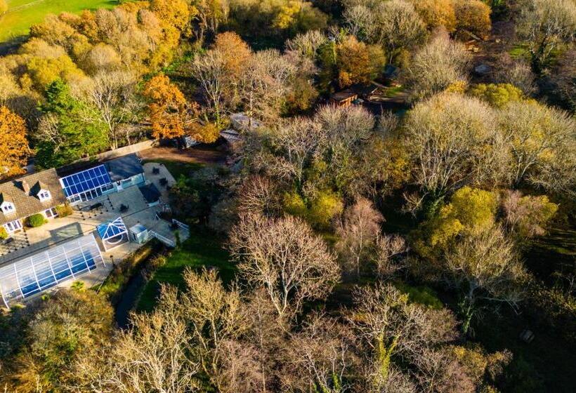 منزل 4 غرف نوم, Rivendell Park