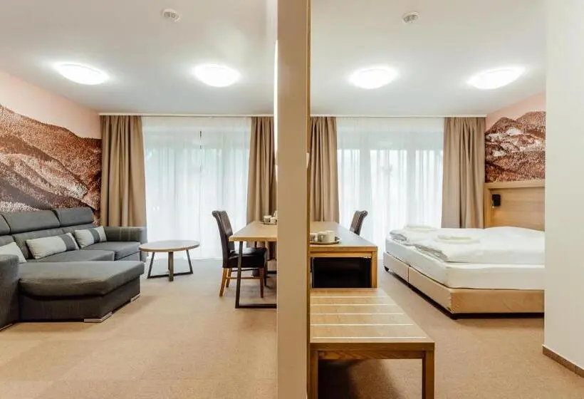 スタンダードスタジオ, Apartmány Humno