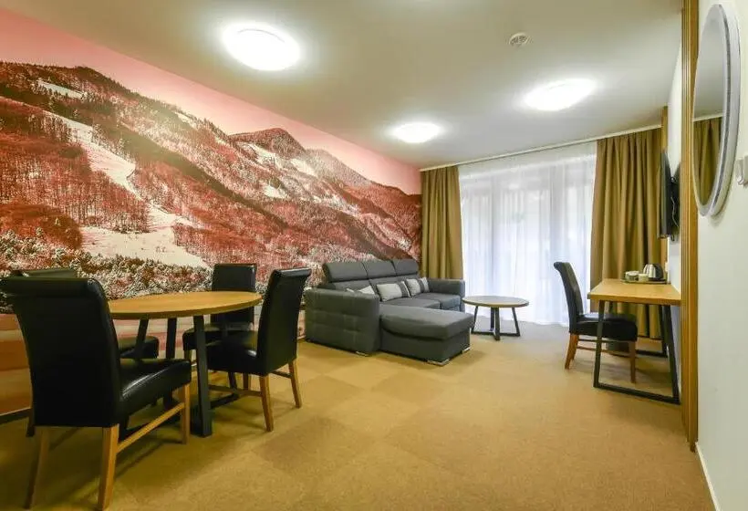 スタンダードスタジオ, Apartmány Humno