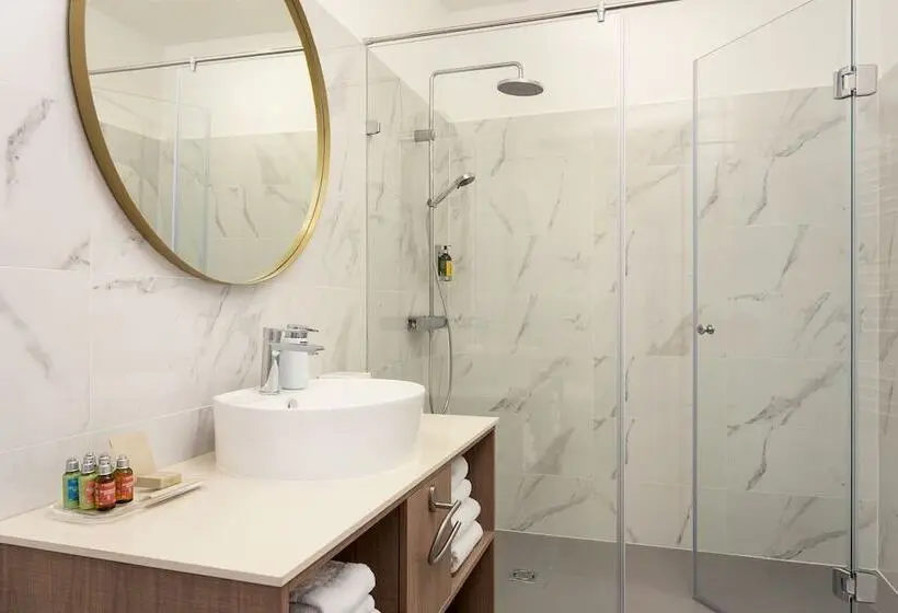 Junior Suite, Mera