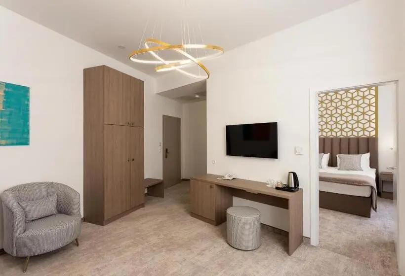 Junior Suite, Mera