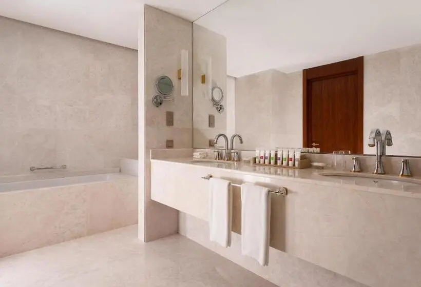 Executive Junior Suite