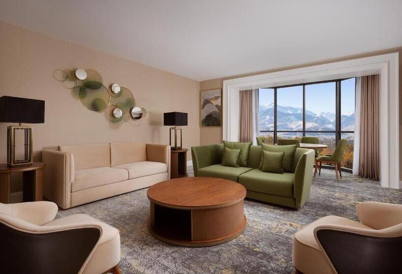 이그제큐티브 스위트, Swissôtel Wellness Resort Alatau Almaty