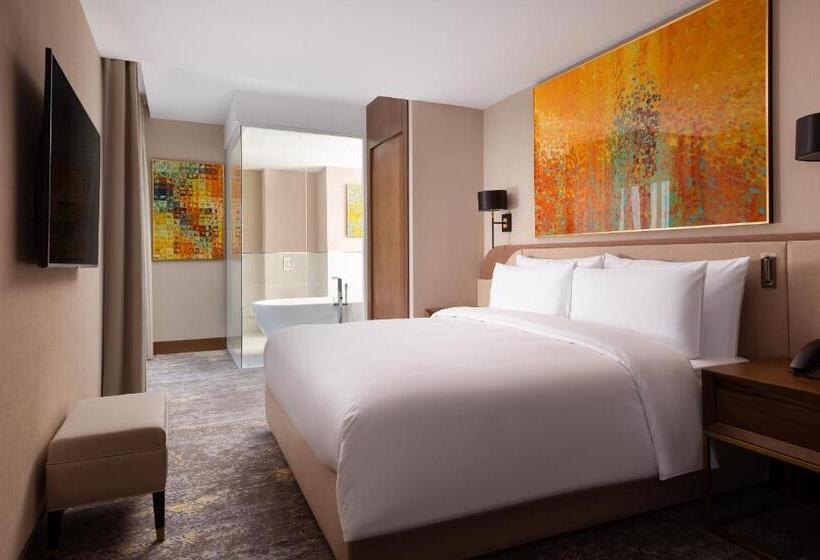 디럭스 스위트, Swissôtel Wellness Resort Alatau Almaty