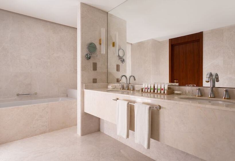 이그제큐티브 스위트, Swissôtel Wellness Resort Alatau Almaty