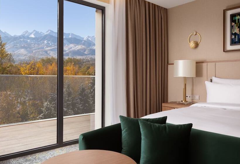 이그제큐티브 스위트, Swissôtel Wellness Resort Alatau Almaty